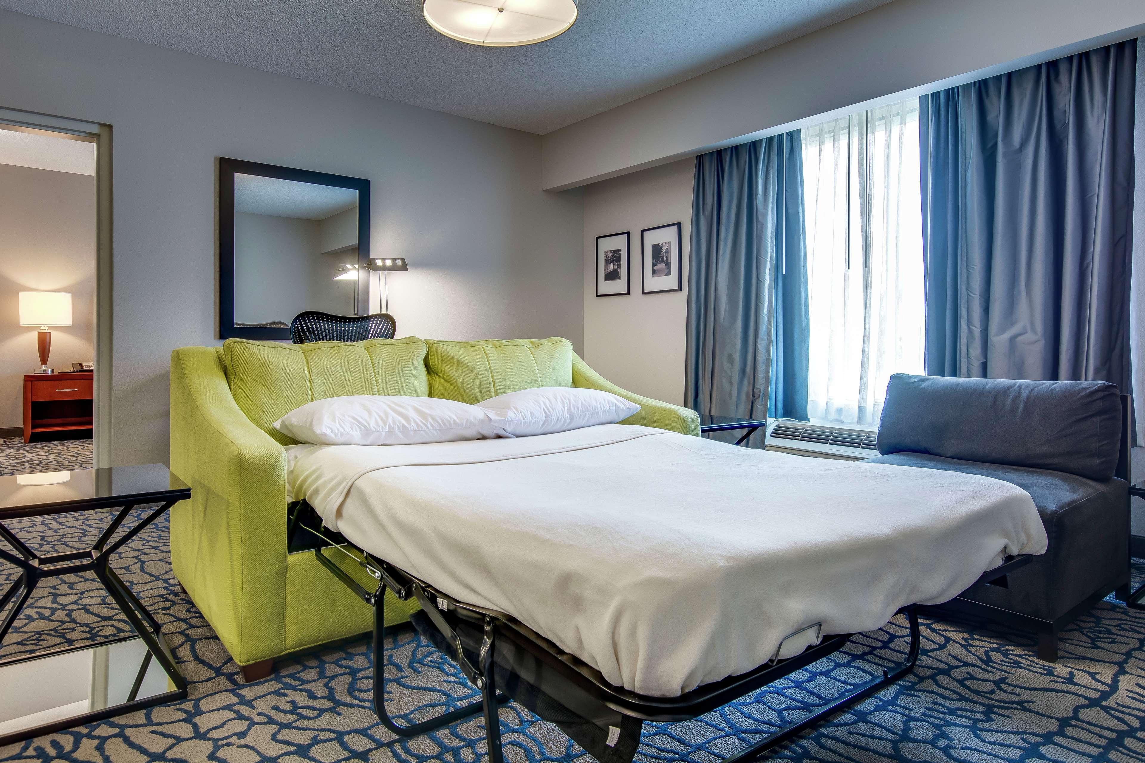 Hilton Garden Inn Louisville-Northeast Bagian luar foto