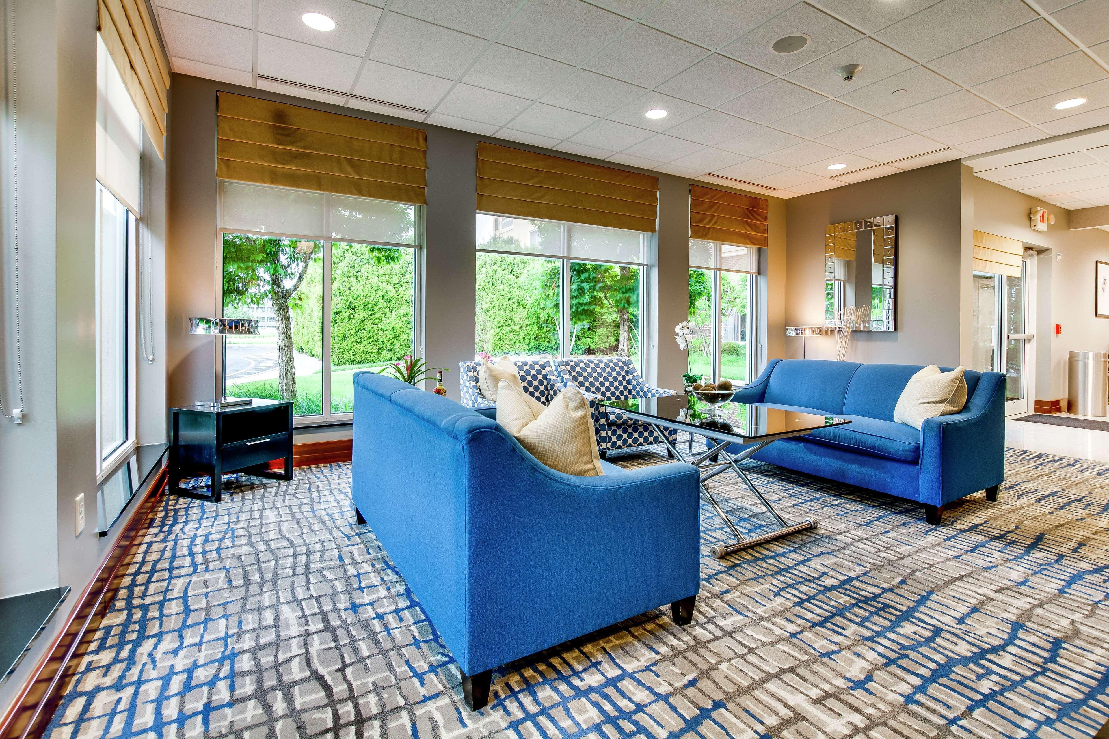 Hilton Garden Inn Louisville-Northeast Bagian luar foto