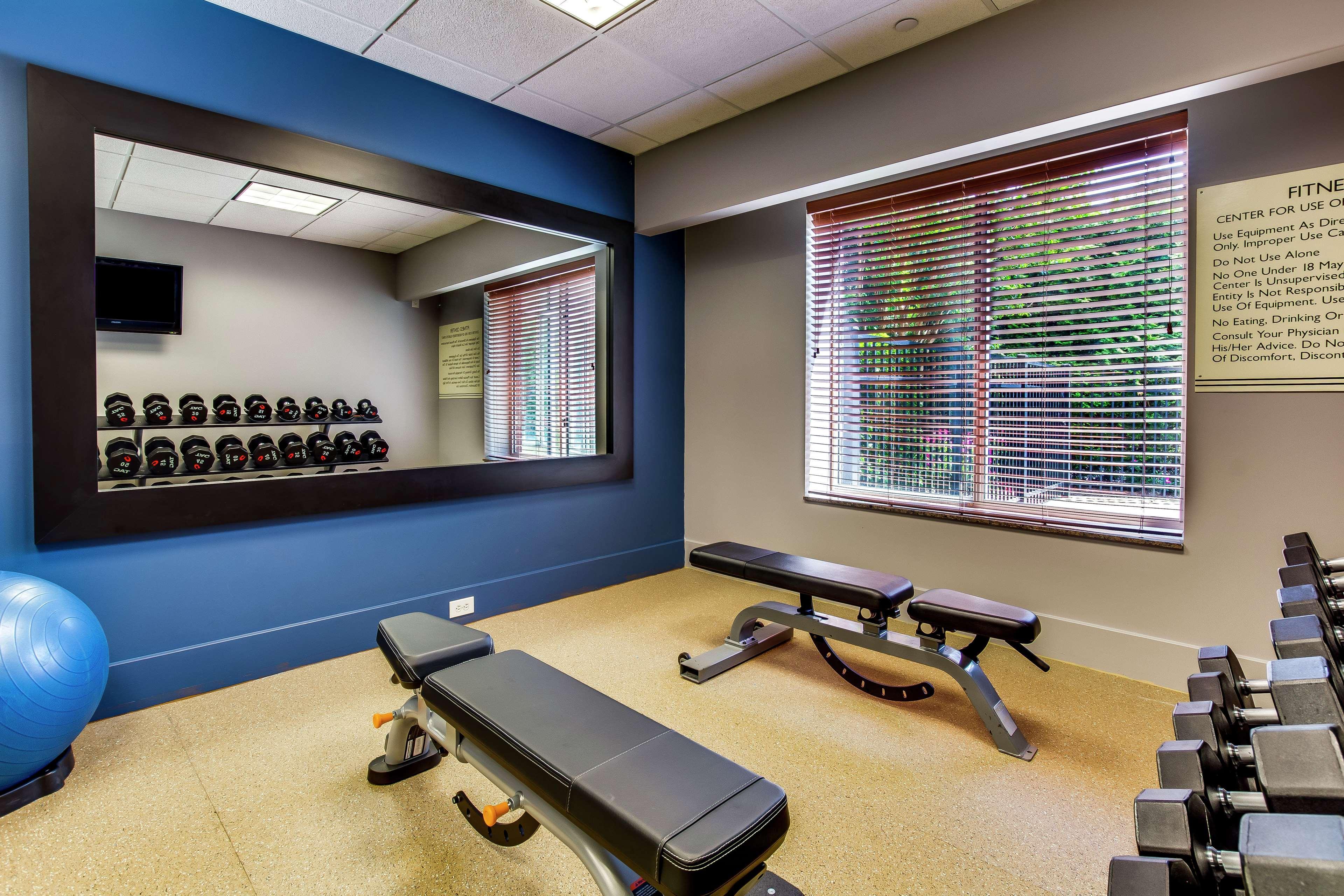 Hilton Garden Inn Louisville-Northeast Bagian luar foto