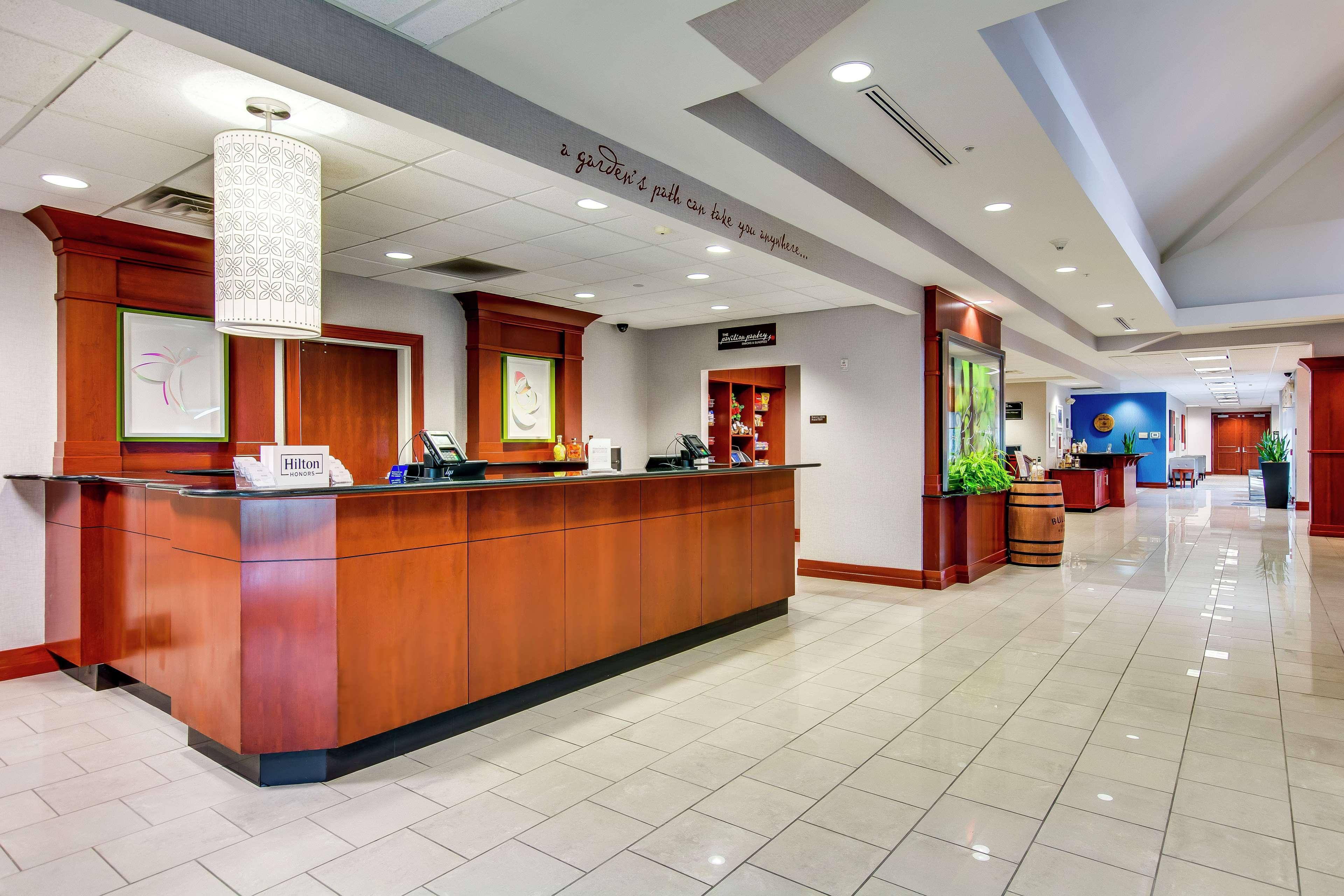 Hilton Garden Inn Louisville-Northeast Bagian luar foto