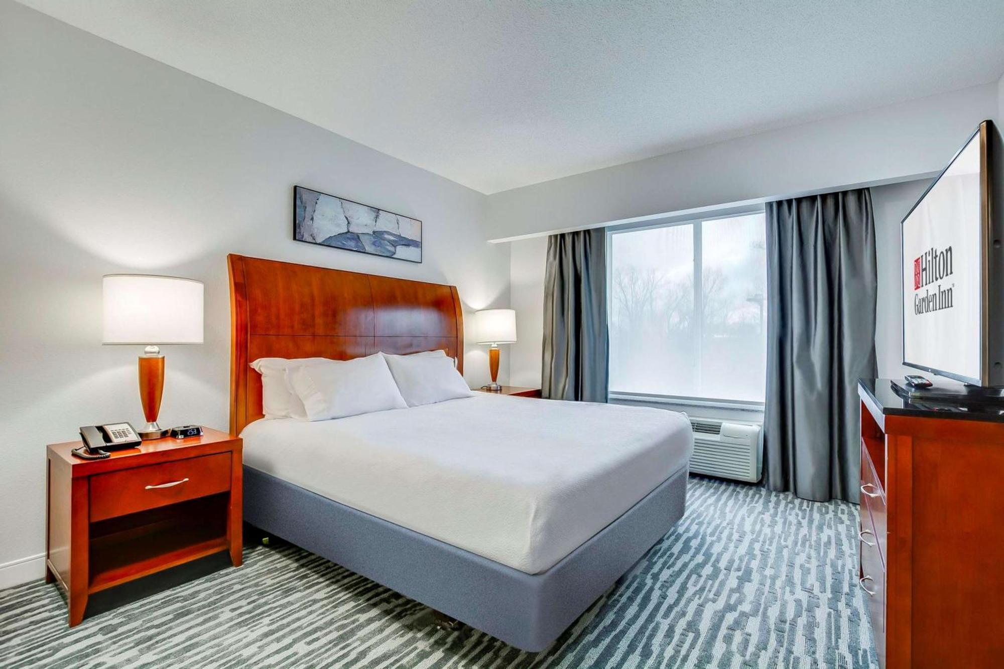 Hilton Garden Inn Louisville-Northeast Bagian luar foto