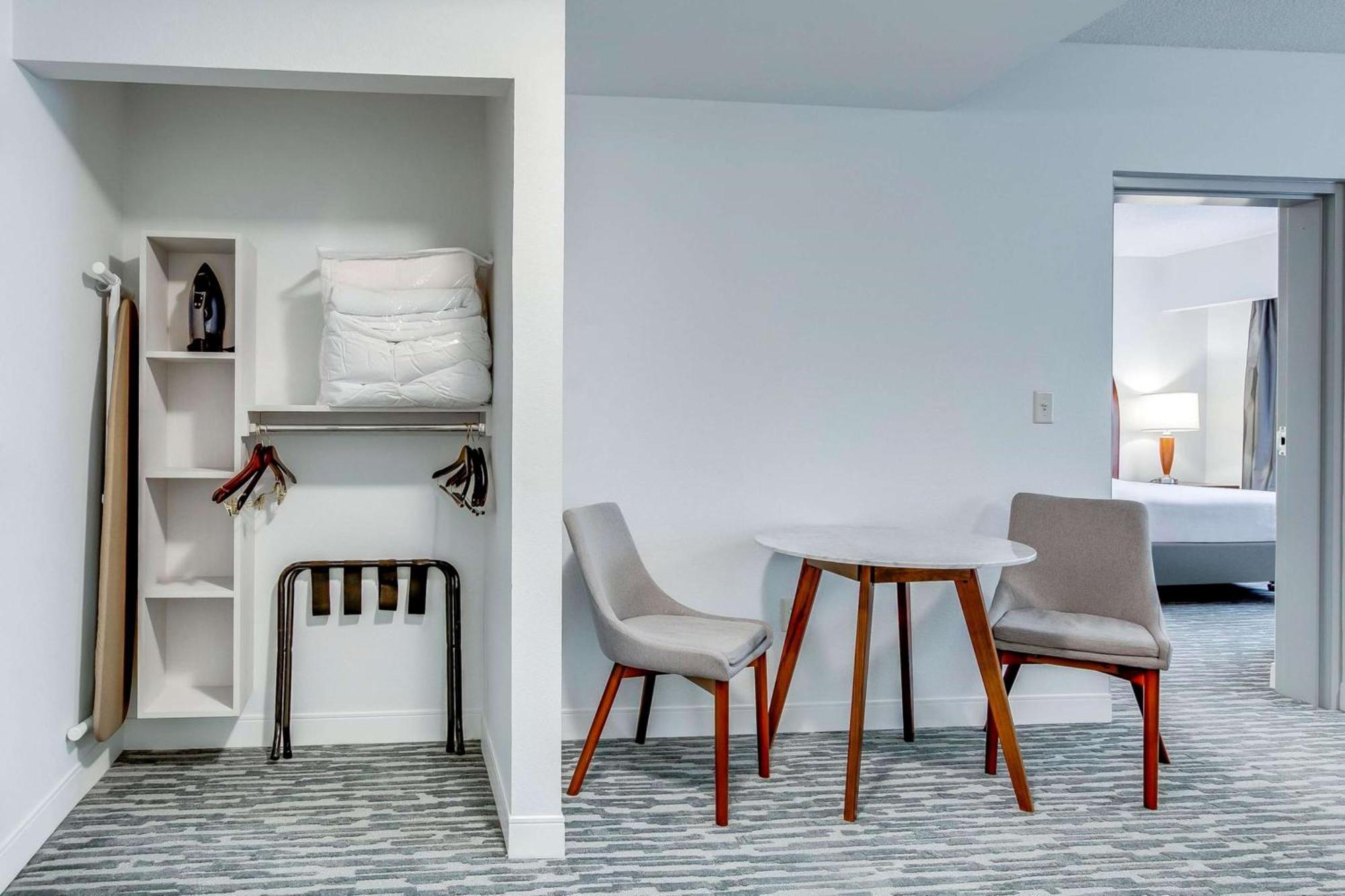 Hilton Garden Inn Louisville-Northeast Bagian luar foto