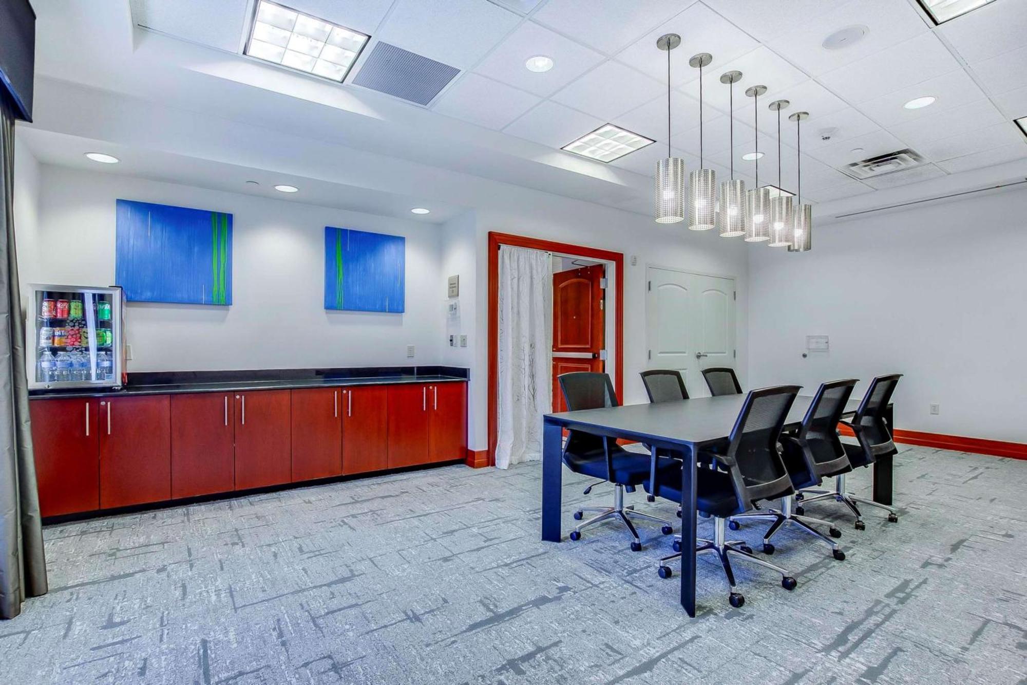 Hilton Garden Inn Louisville-Northeast Bagian luar foto