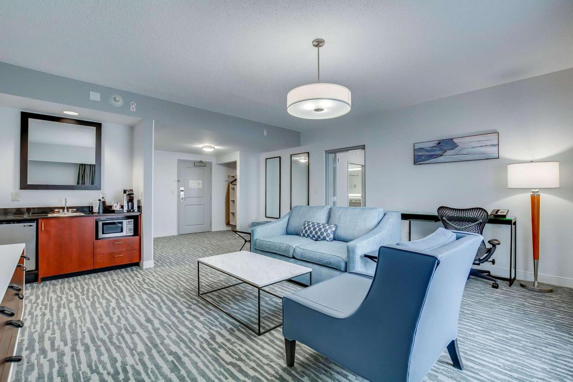 Hilton Garden Inn Louisville-Northeast Bagian luar foto