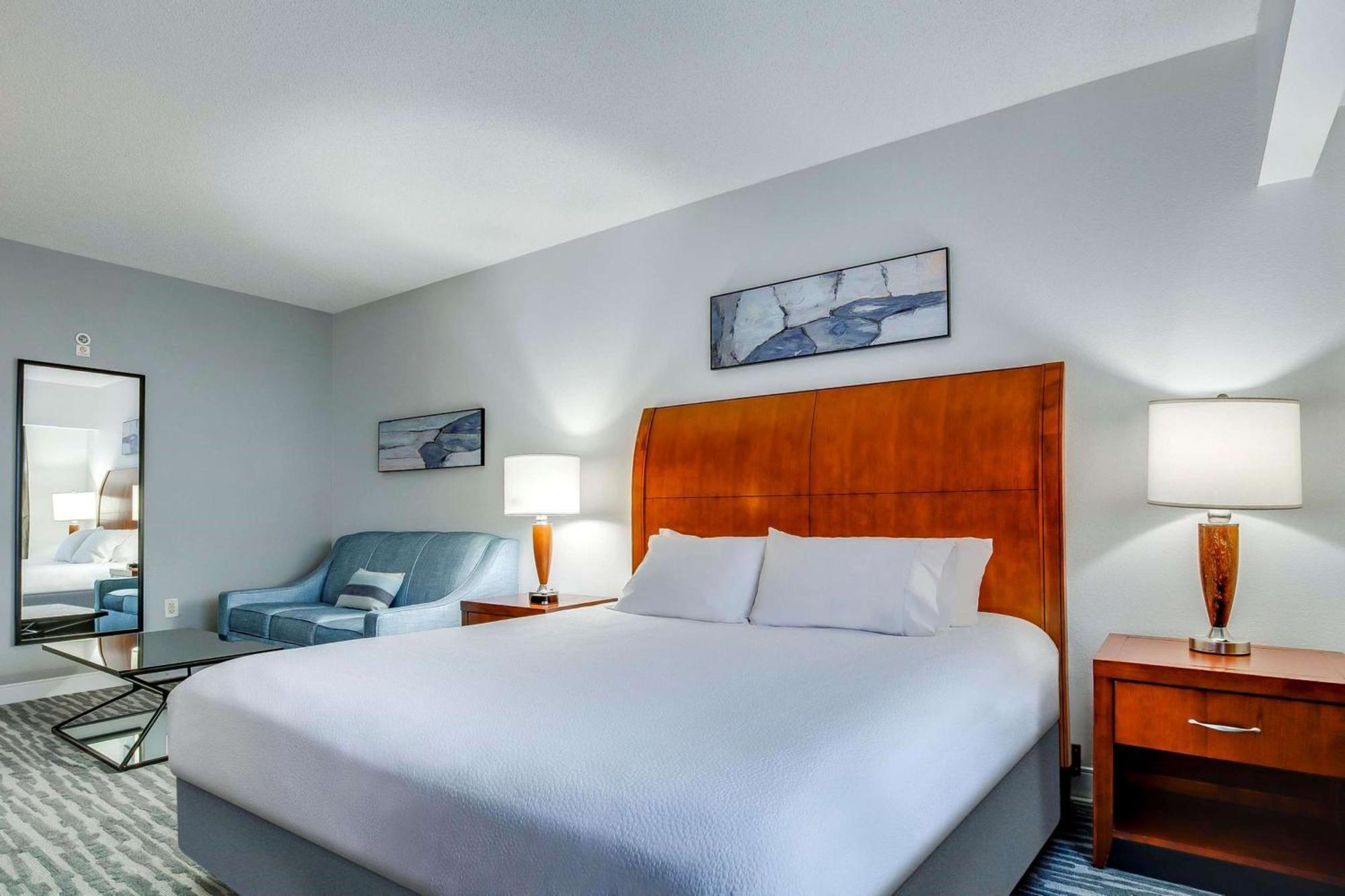 Hilton Garden Inn Louisville-Northeast Bagian luar foto