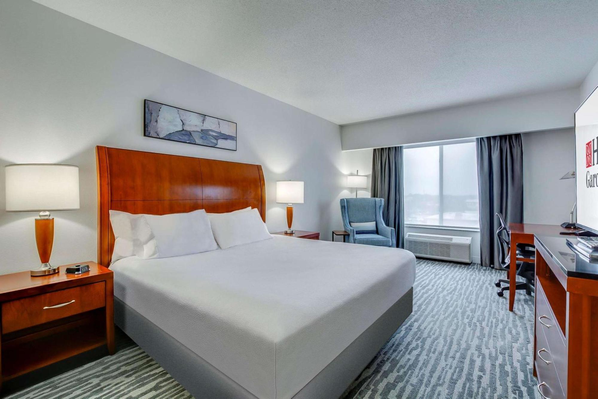 Hilton Garden Inn Louisville-Northeast Bagian luar foto