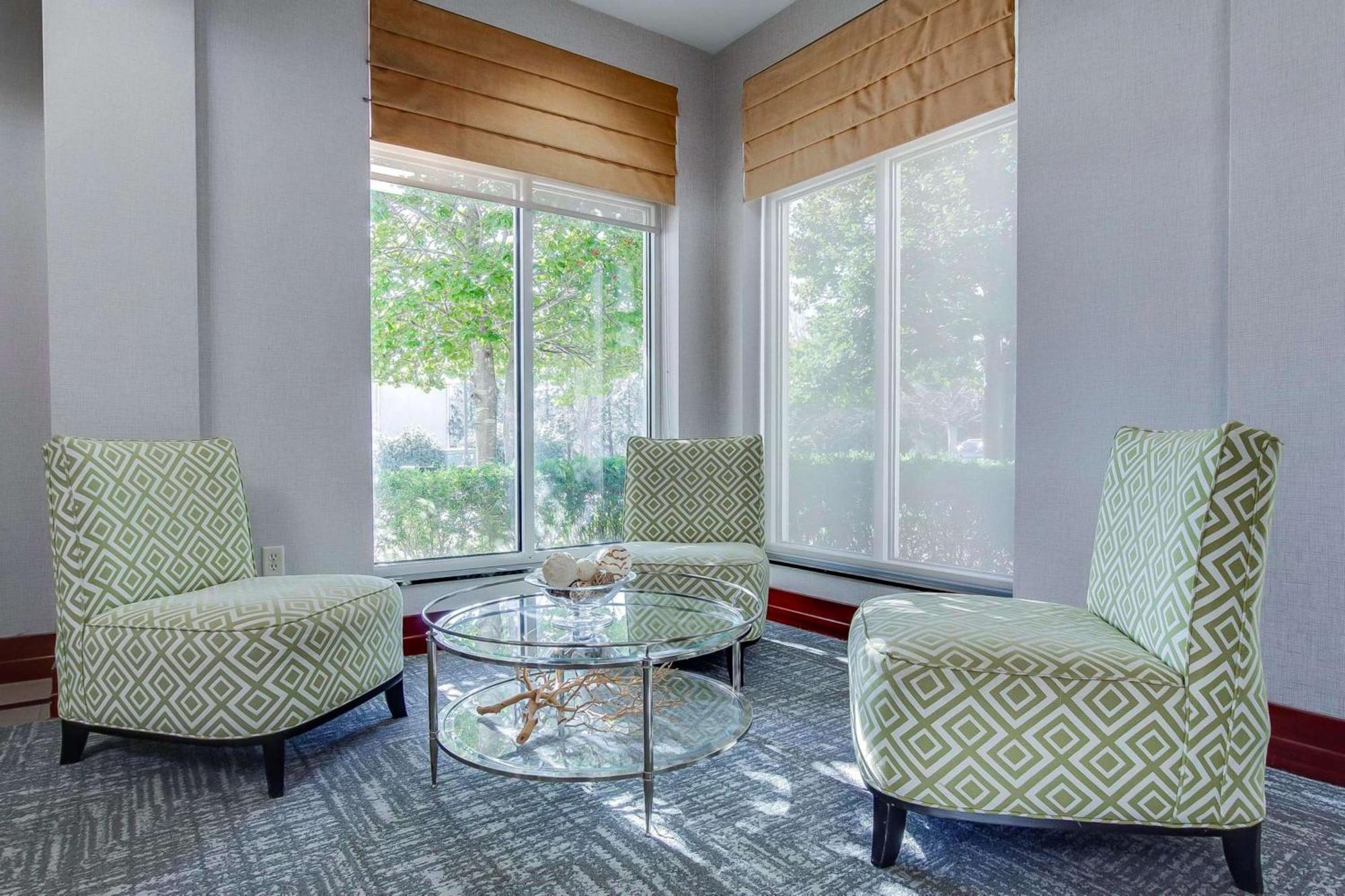 Hilton Garden Inn Louisville-Northeast Bagian luar foto