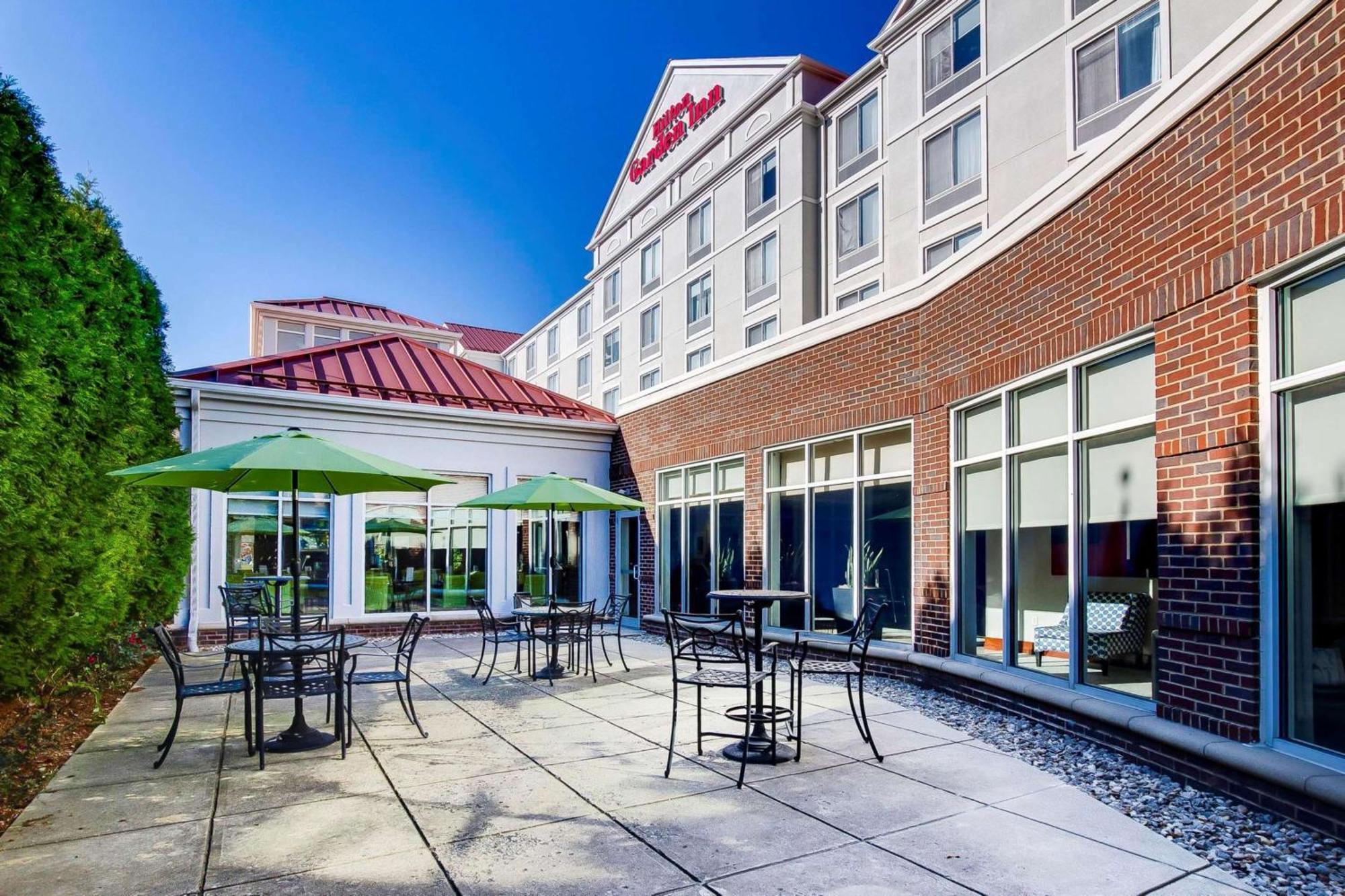 Hilton Garden Inn Louisville-Northeast Bagian luar foto